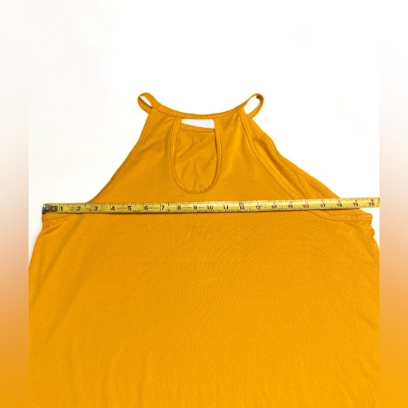 Wound Up, Sleeveless Never Say Monday Top - Picture 7 of 7